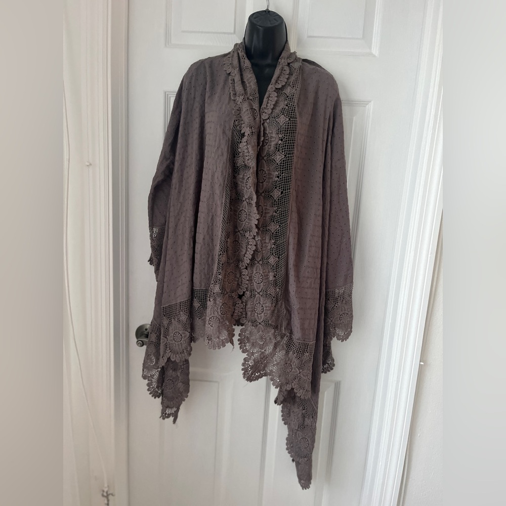 Paparazzi Lace Trimmed taupe gray Cape cardigan cover size M - Picture 2 of 16